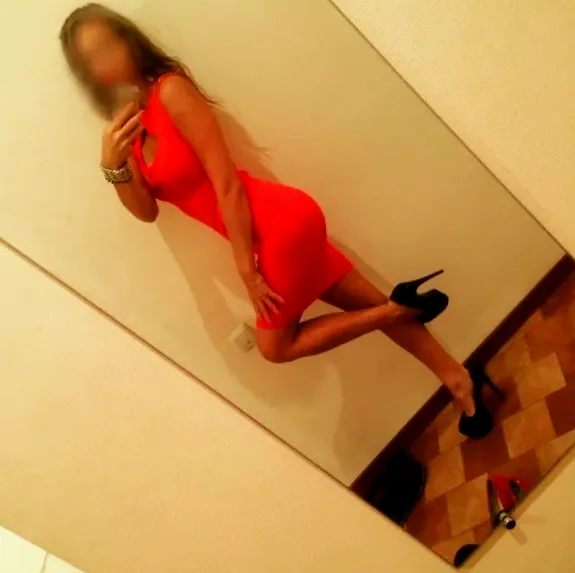 Lena, 28