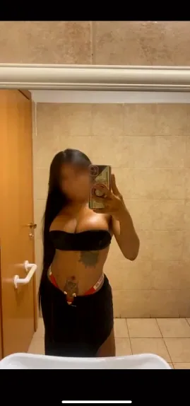 Melanie, 26