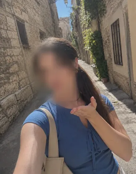 Nicole, 26