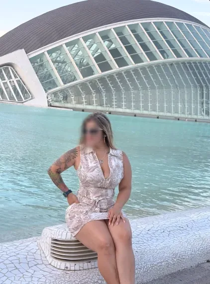 Pauline, 32