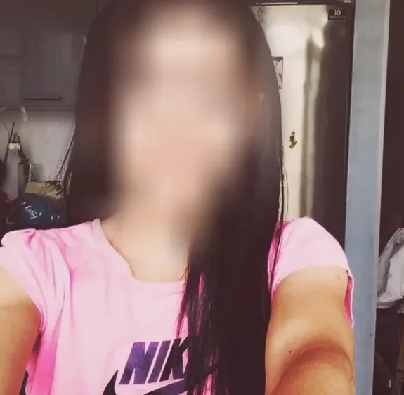 Sabrina, 33
